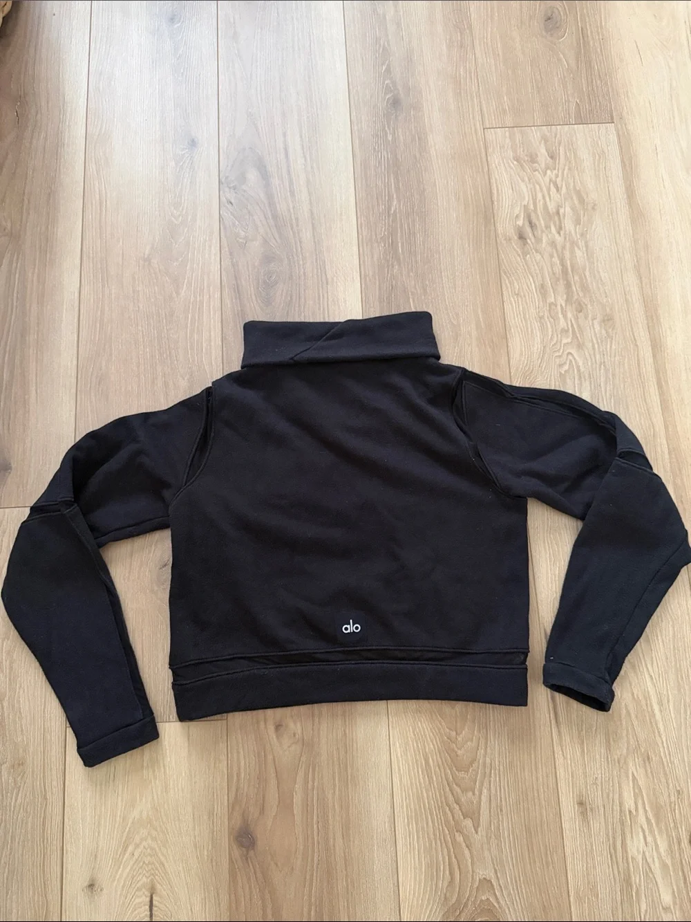 ALO Yoga Black Cropped Funnel Neck Sweatshirt